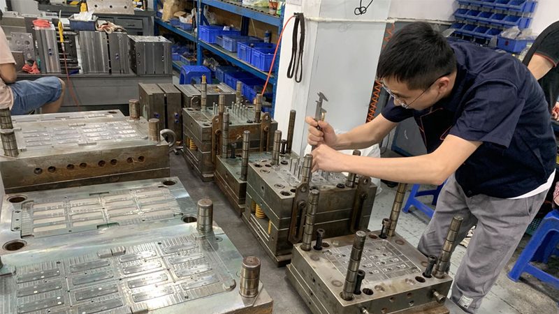 吹塑模具代理加盟，如何选择十大品牌？**