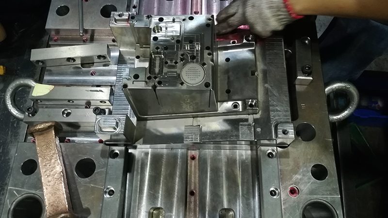 模具加工厂排名：揭秘优质供应商的选择标准**