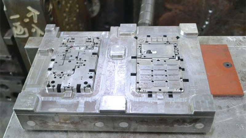 吹塑模具加工：流程揭秘与质量控制要点**